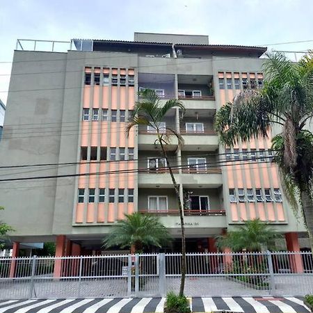 Apartamento 500M Da Praia Enseada, Гуаружа Экстерьер фото